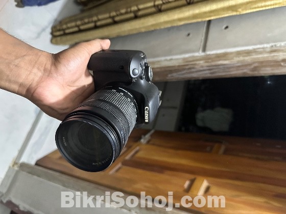 Canon EOS 600D + 18-135mm IS STM Lens + Boya Mic ++ Carry ba